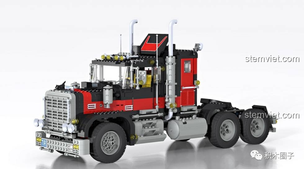 Mô hình Xe Tải Địa Hình KrAZ 255B 6x6 T14 Màu Đỏ mã XB-07401 của Xingbao với thiết kế hầm hố, màu đen đỏ nổi bật.