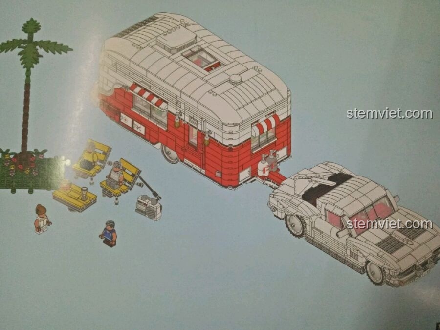 Ảnh quảng cáo chính thức của bộ lắp ráp Xingbao XB-08003 Xe cắm trại dã ngoại.