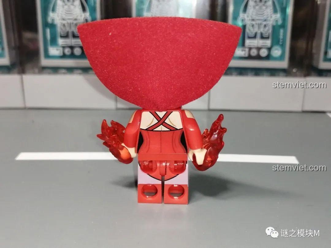 Cận cảnh minifigure Vision trong bộ đồ chơi XINH X0306 Minifigures WandaVision, thể hiện sự mạnh mẽ, đồ chơi lắp ghép giá tốt.