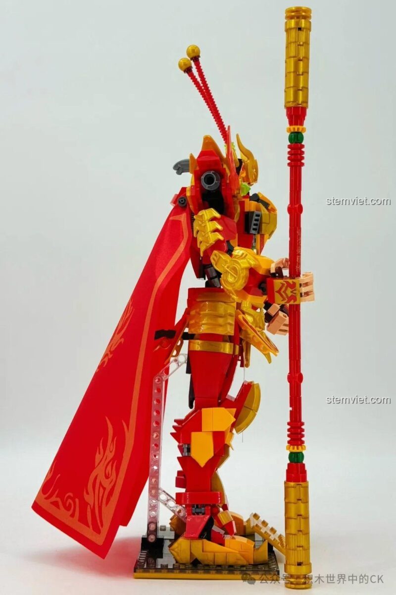 Mô hình ZHEGAO GZ2027 Tề Thiên Đại Thánh Cơ Giáp đứng thẳng, cầm Như Ý Kim Cô Bổng, đồ chơi xây dựng chất lượng cao
