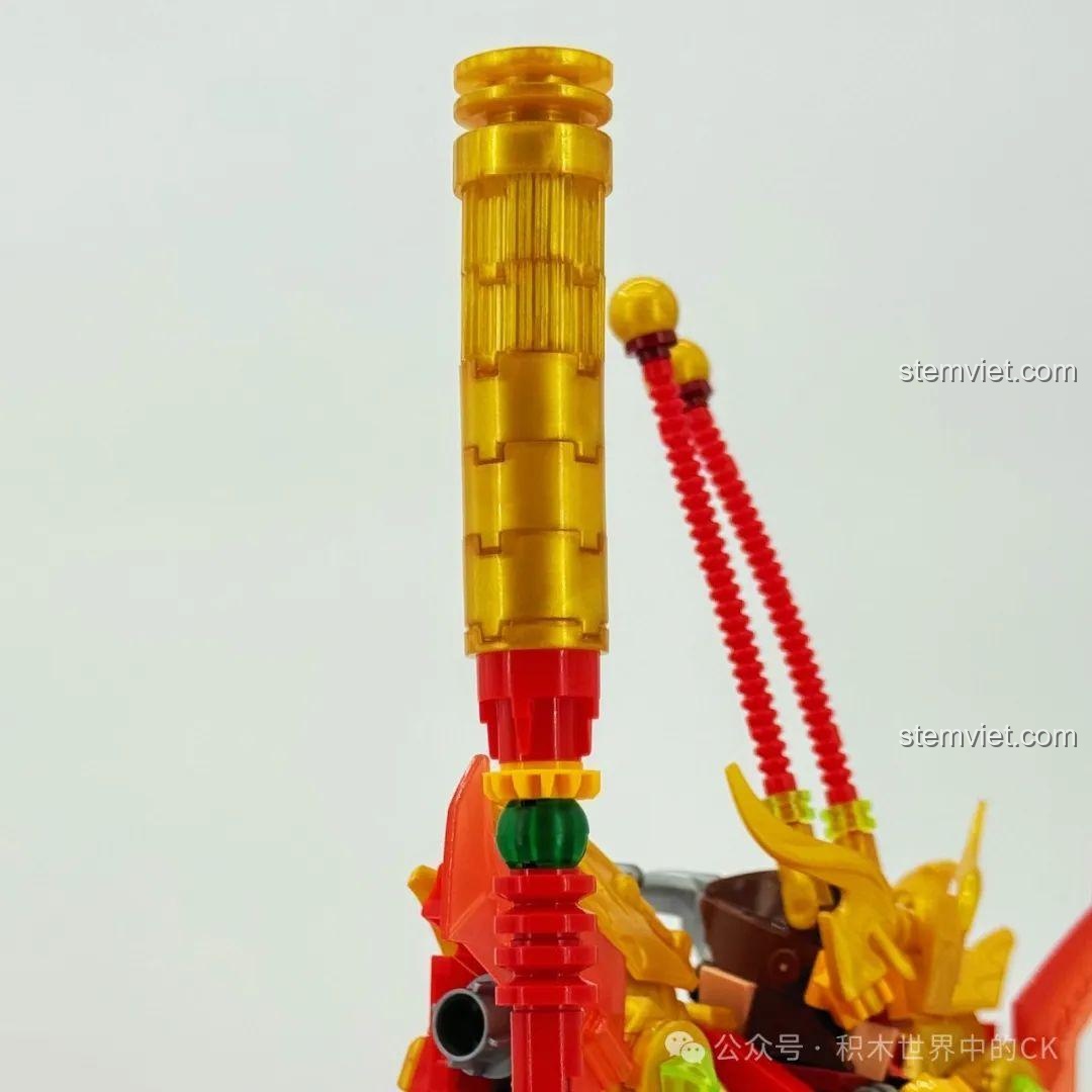 Mô hình Mỹ Hầu Vương Cơ Giáp Tề Thiên Đại Thánh ZHEGAO GZ2027 trong tư thế chuẩn bị chiến đấu. Đồ chơi xếp hình Mỹ Hầu Vương Cơ Giáp 2027 tiết kiệm.