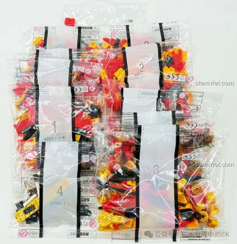 Các túi mảnh ghép của bộ lắp ráp ZHEGAO GZ2027 Tề Thiên Đại Thánh Cơ Giáp, đồ chơi lắp ghép 791 mảnh, chất lượng tốt