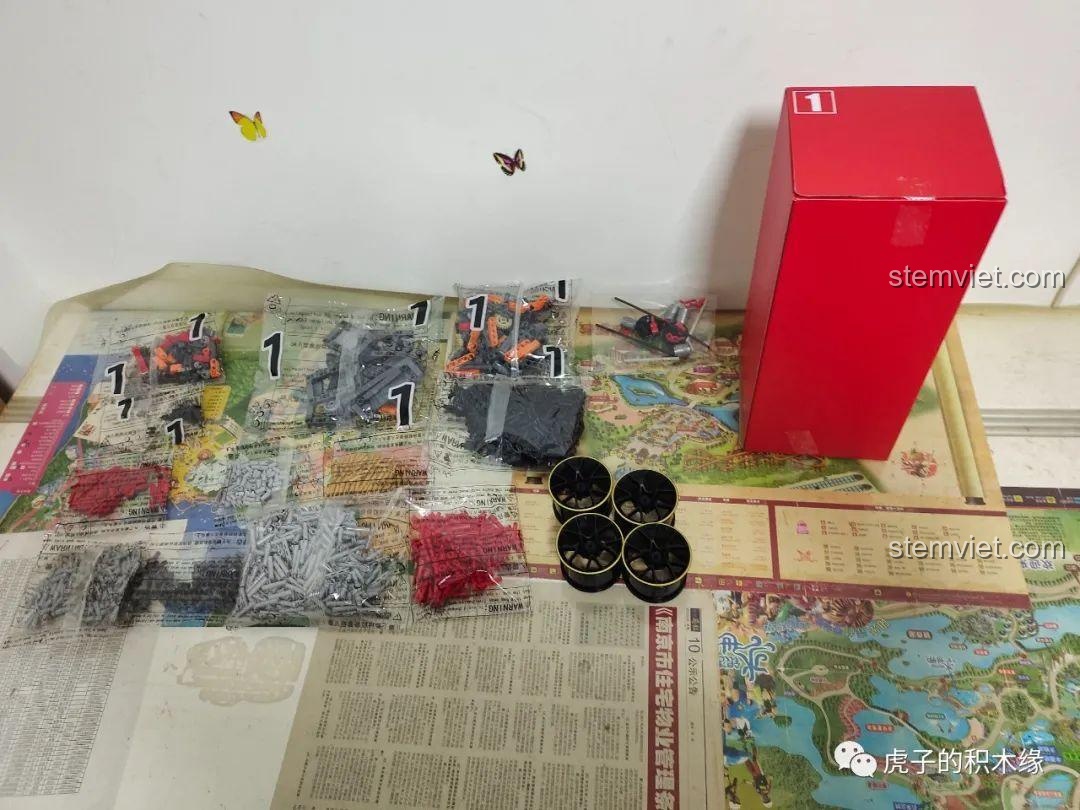 Thân xe Ferrari F12 đang được lắp ráp.