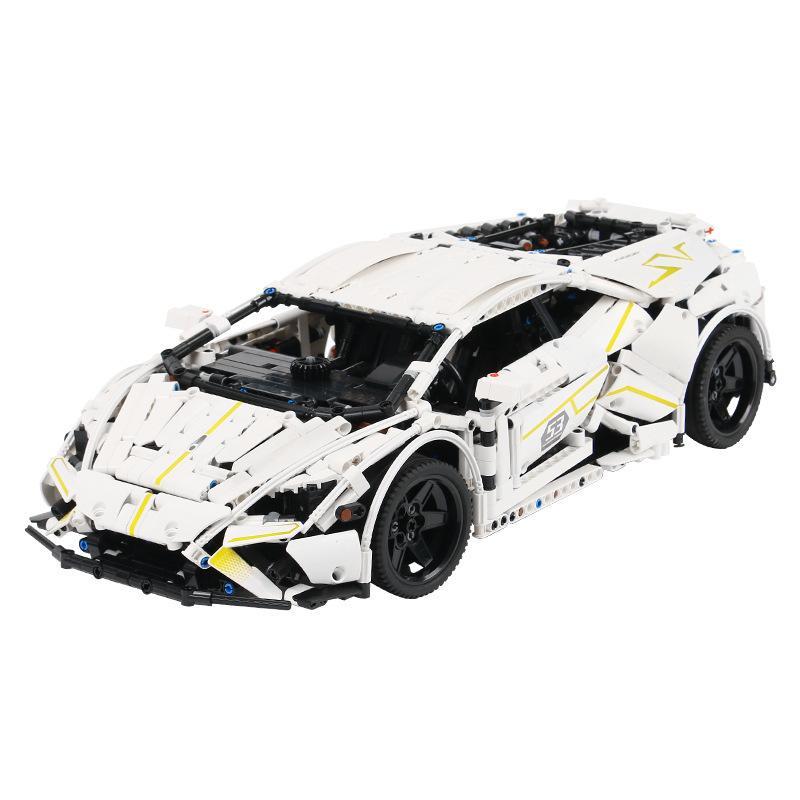 Mô hình lắp ráp siêu xe Lamborghini Huracán Evo RWD AchKo 30001 màu trắng, một trong những bộ lắp ráp Siêu xe Lamborghini Huracán Evo RWD tốt nhất cho con trai 14 tuổi.