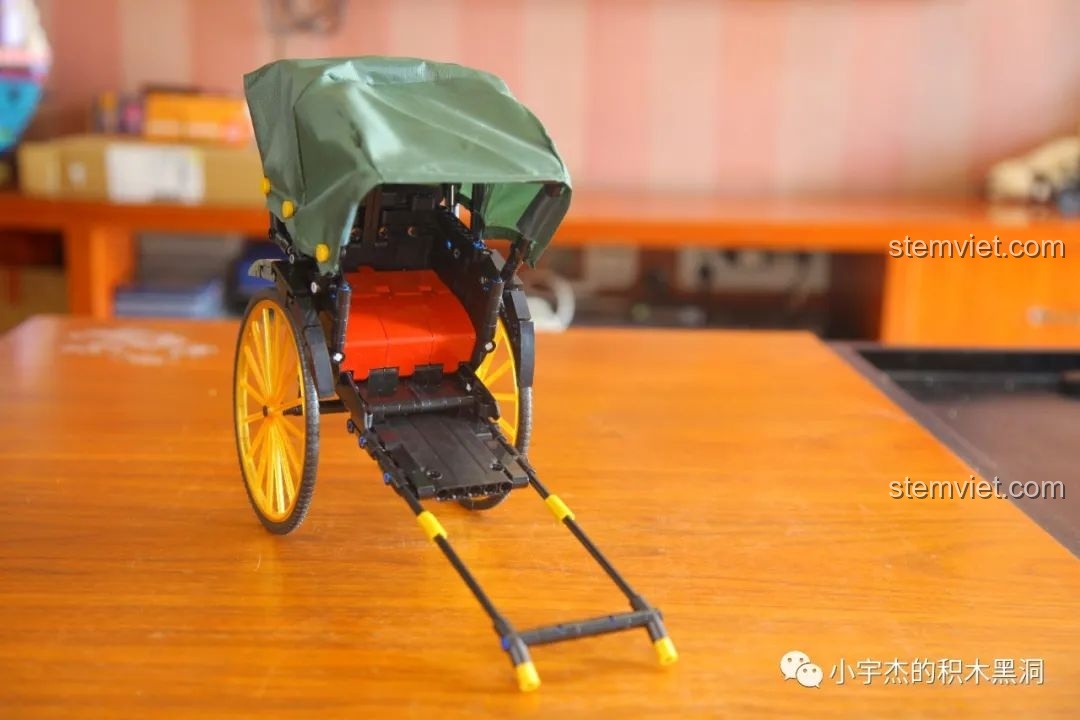 Ảnh chụp chính diện mô hình Xe Kéo Tay Thượng Hải Cổ 50014, thể hiện rõ các chi tiết tinh xảo.