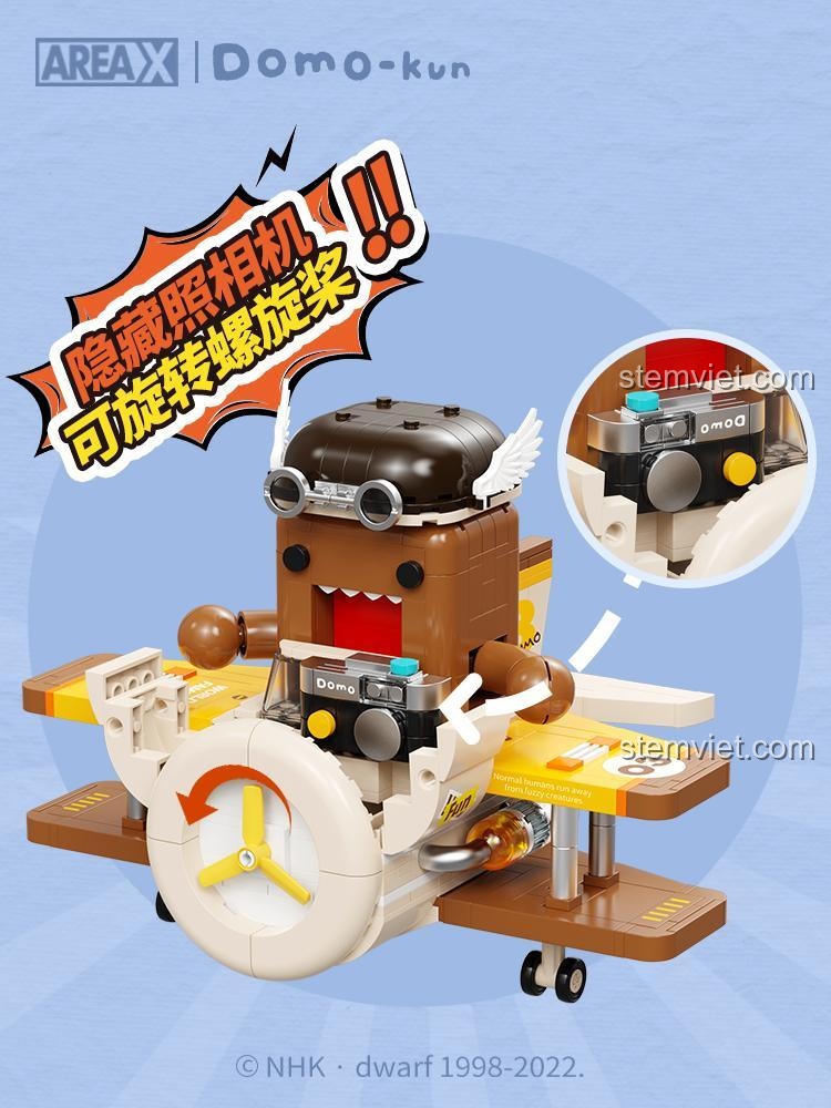 Cận cảnh tính năng đặc biệt của bộ xếp hình AB-003: máy ảnh ẩn có thể mở ra và cánh quạt xoay được.