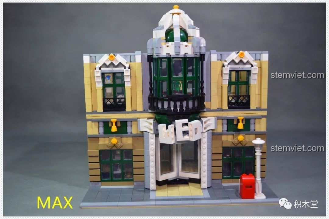 Ba tầng riêng biệt của bộ lắp ghép Zhe Gao QL0922 Trung tâm thương mại Châu Âu trước khi ghép nối.