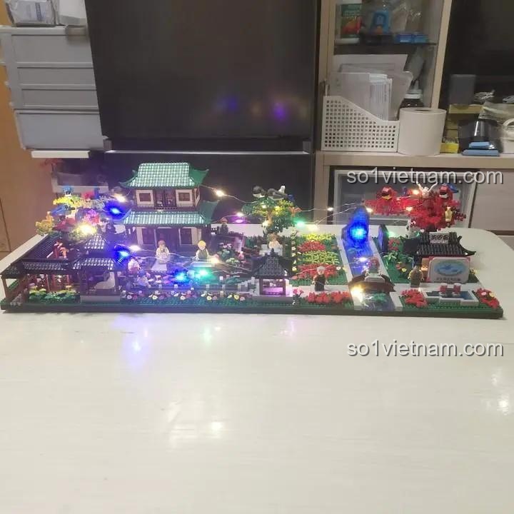 Mô hình Vườn Chim Hạc Phong BALODY 16261 với nhiều chi tiết sáng tạo và đèn trang trí