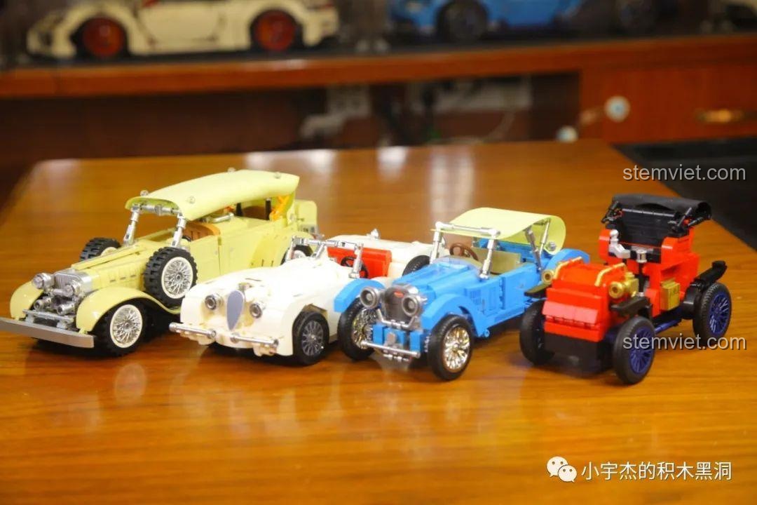 Cận cảnh bảng điều khiển và vô lăng trong khoang lái của mô hình Bugatti T38A, chi tiết được thể hiện qua sticker.