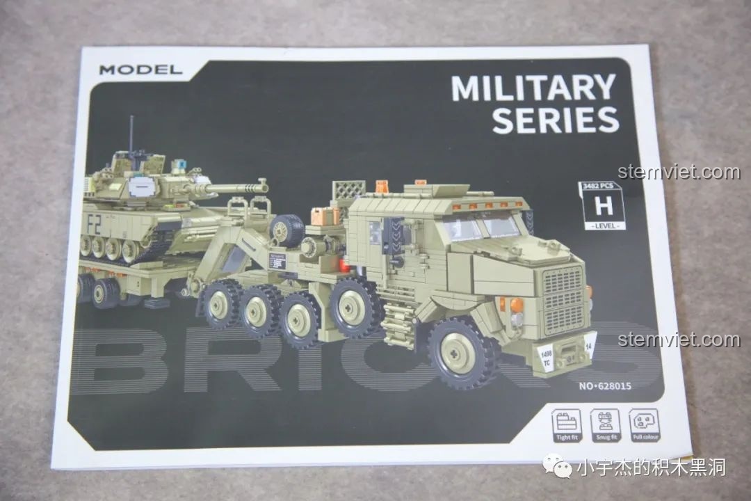 Bìa sách hướng dẫn lắp ráp bộ đồ chơi xây dựng Xe Tải Quân Sự M1070 628015.