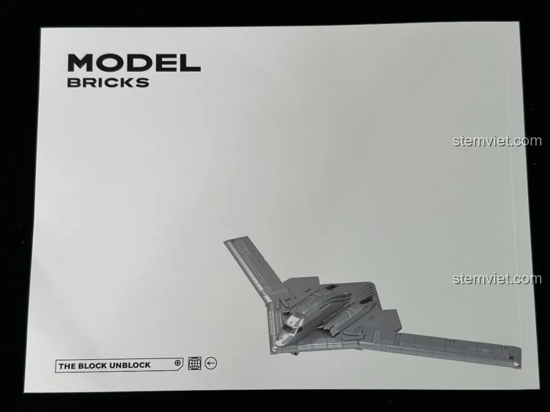 Bìa sau sách hướng dẫn của bộ xếp hình Niềm tự hào không quân Trung Quốc H-20 cho con trai trên 6 tuổi.