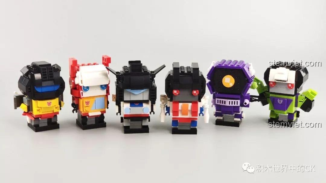 Các mô hình thuộc phe Decepticon trong series JiSi Cute Doll Transformers được xếp thành một nhóm, thể hiện sức mạnh.
