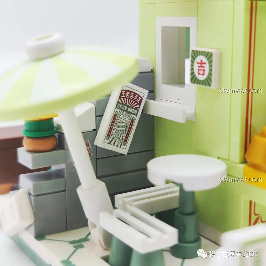 Bình trà lớn và vật dụng pha chế trong mô hình Quán Trà Thảo Mộc Vương Lão Cát Wekki 506051.