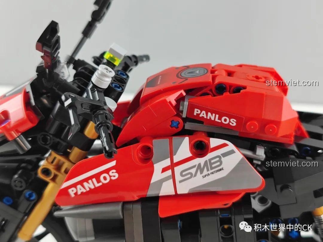 Bình xăng của đồ chơi lắp ghép Mô hình xe máy Streetfighter V4 SP 672006 giá hời.