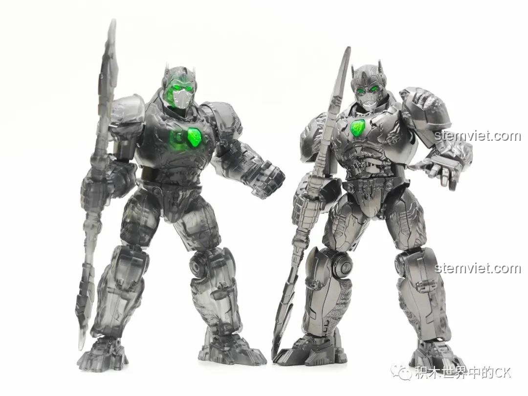 Mô hình BLOKEES 71145 Optimus Primal Đội Trưởng Tinh Tinh đứng cùng các robot Transformers khác, tạo nên đội hình hùng mạnh.