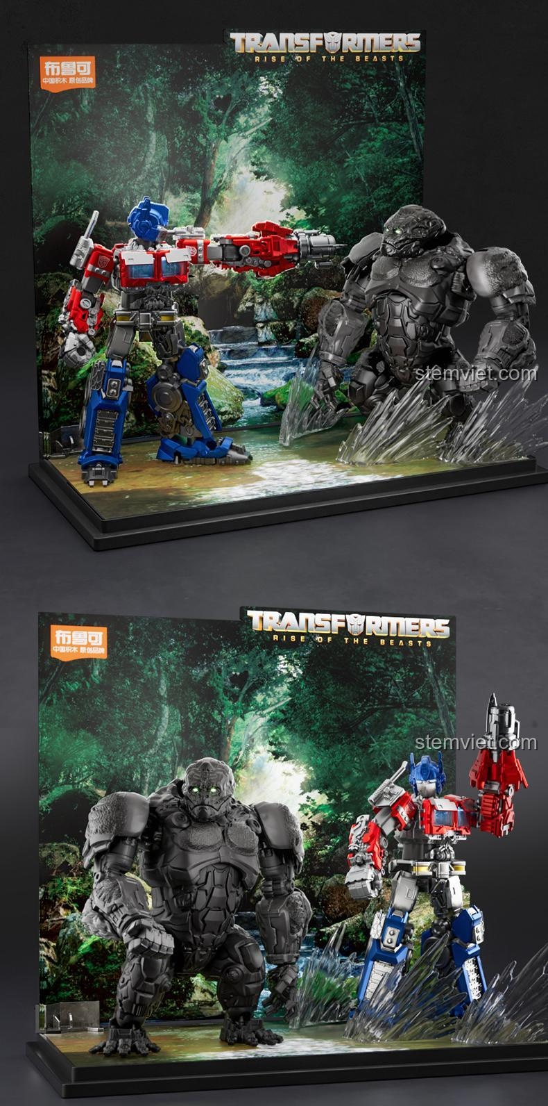 Bộ đồ chơi Blokees 71147 Optimus Prime EX và Primal Dạng Thú trong cảnh rừng rậm, tái hiện không khí chiến đấu từ Transformers, đồ chơi lắp ráp cho học sinh cấp 2.