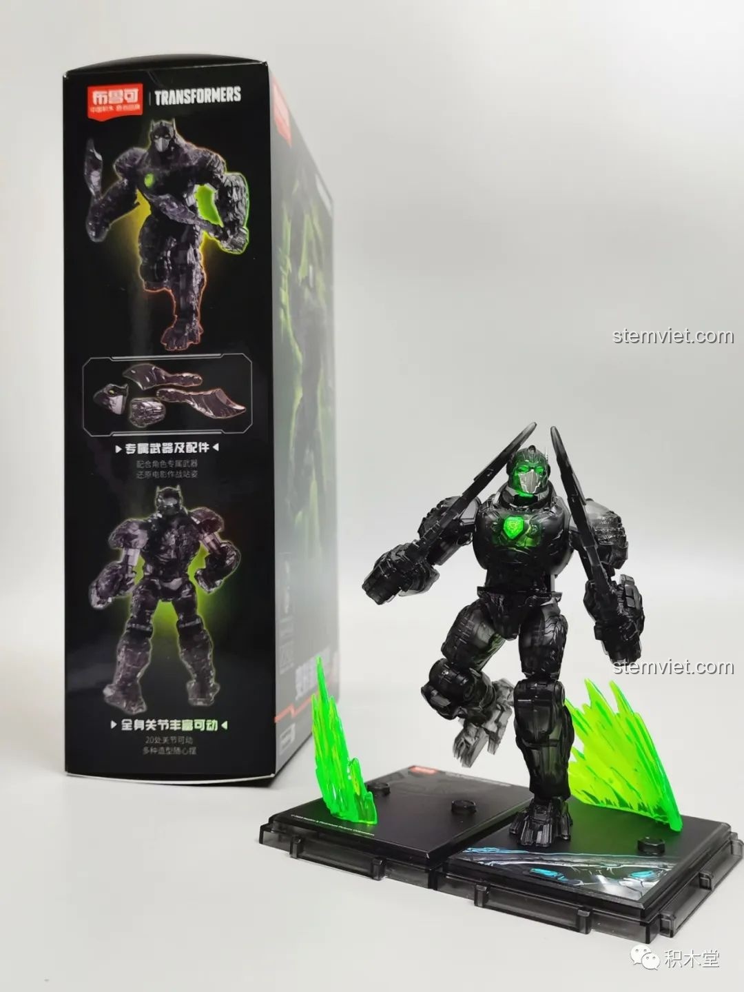 Ba mô hình Blokees 71147 Optimus Prime EX, Primal dạng thú và Primal dạng robot đứng cạnh nhau trên đế trưng bày, thể hiện sự đa dạng và hoàn thiện.