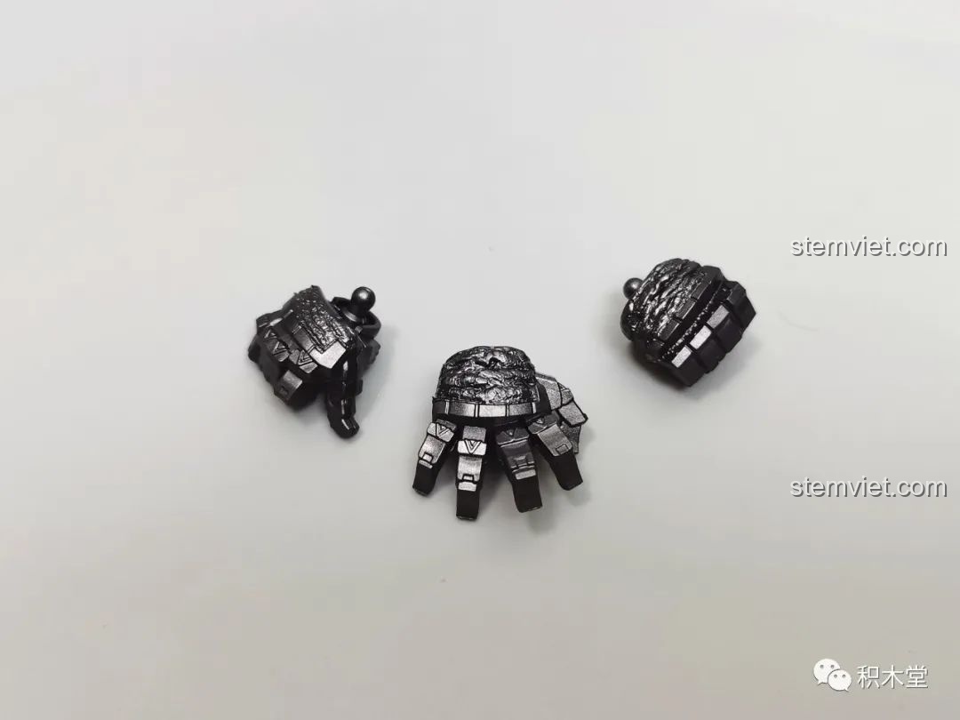 Mô hình Blokees 71147 Primal dạng thú đã hoàn thành, đứng vững vàng với tư thế mạnh mẽ và chi tiết cơ bắp ấn tượng.