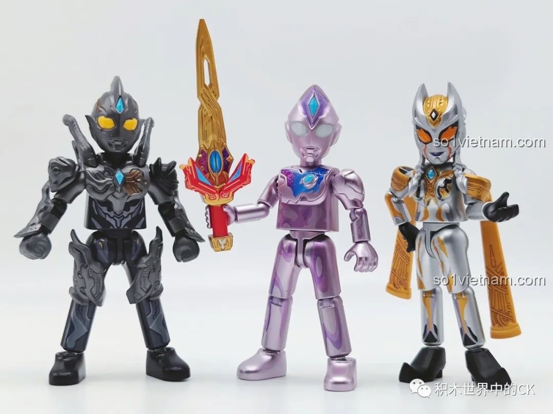 Ba mô hình Ultraman khác nhau trong bộ sưu tập BLOKEES 71221