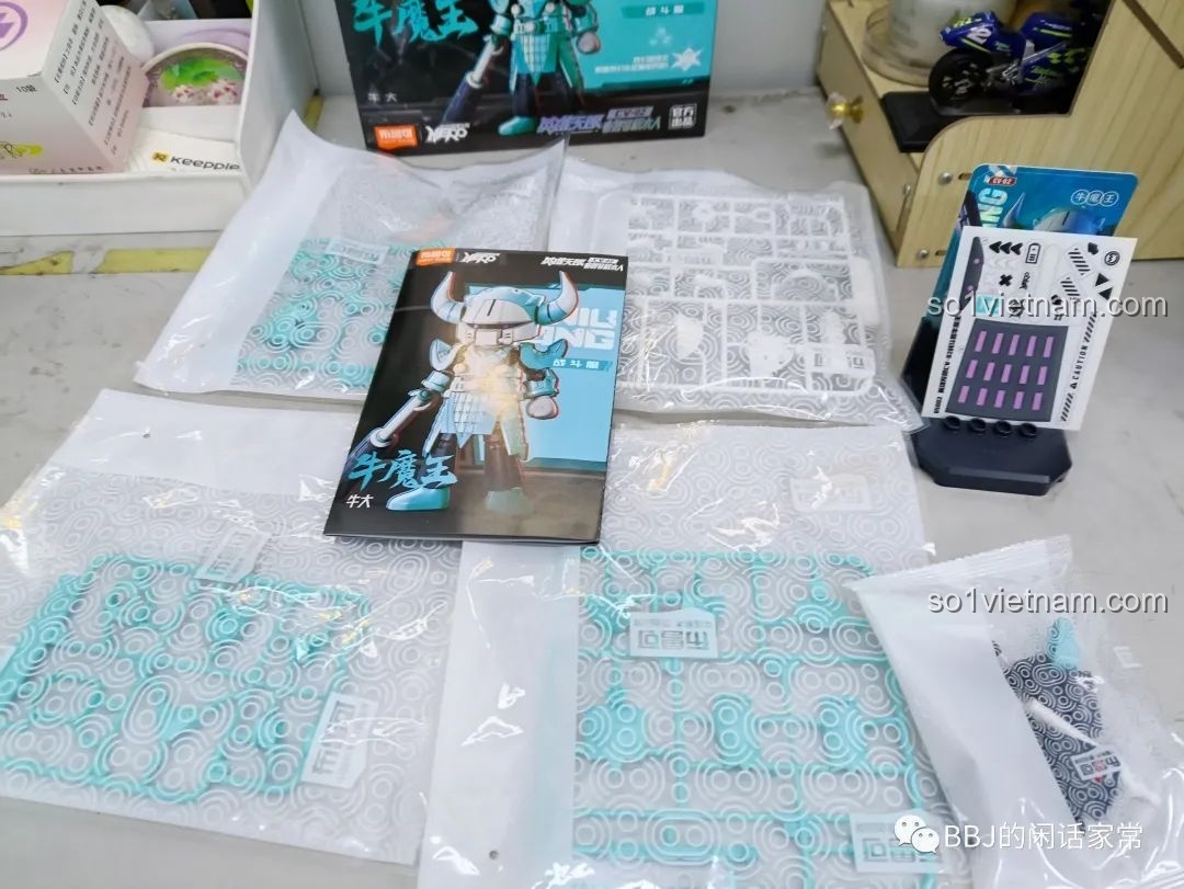 Các túi mảnh ghép của bộ BLOKEES 85002 Ngưu Ma Vương được sắp xếp gọn gàng.