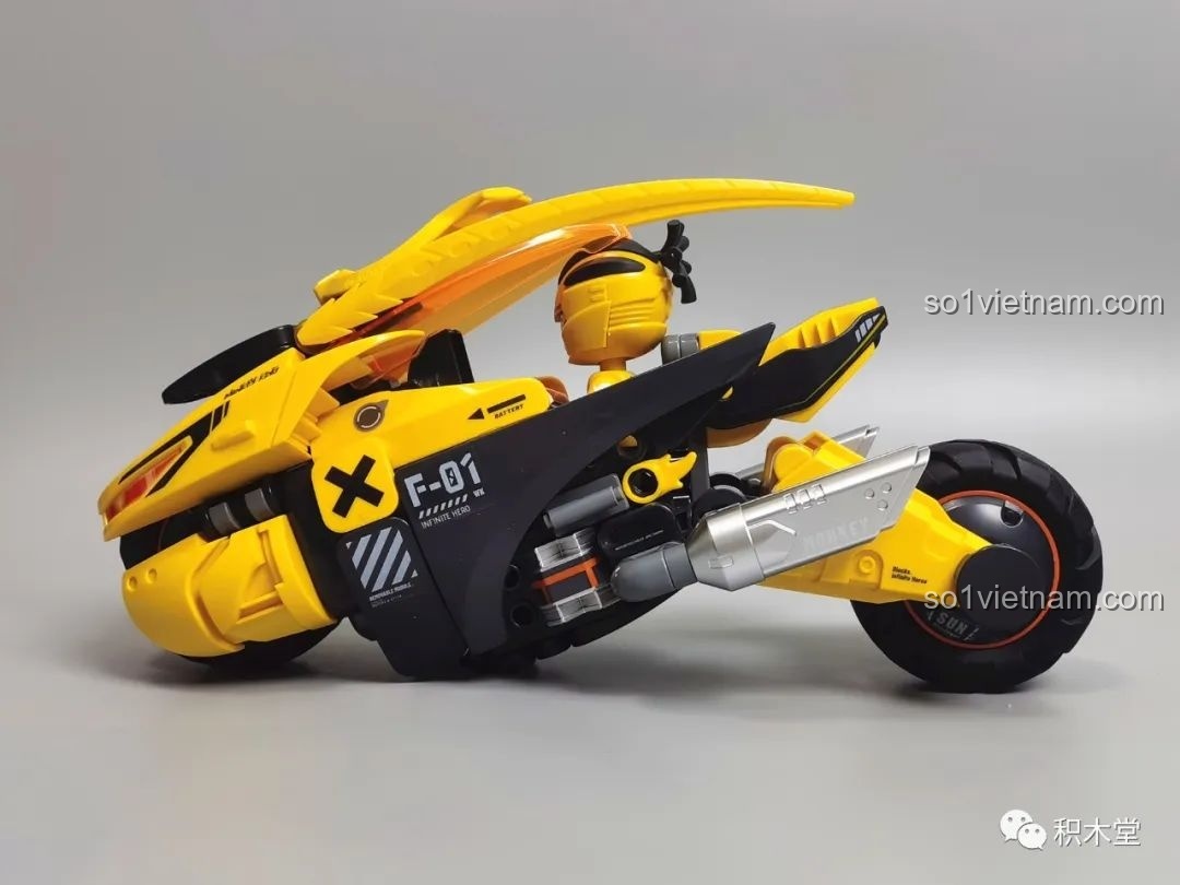 Ngưu Ma Vương Chiến Đấu và hộp sản phẩm