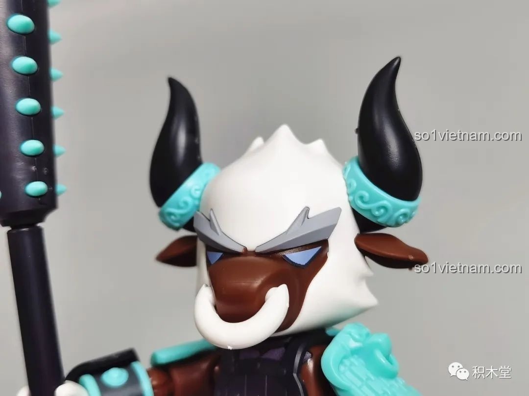 Ngưu Ma Vương Pháp Tướng tạo dáng