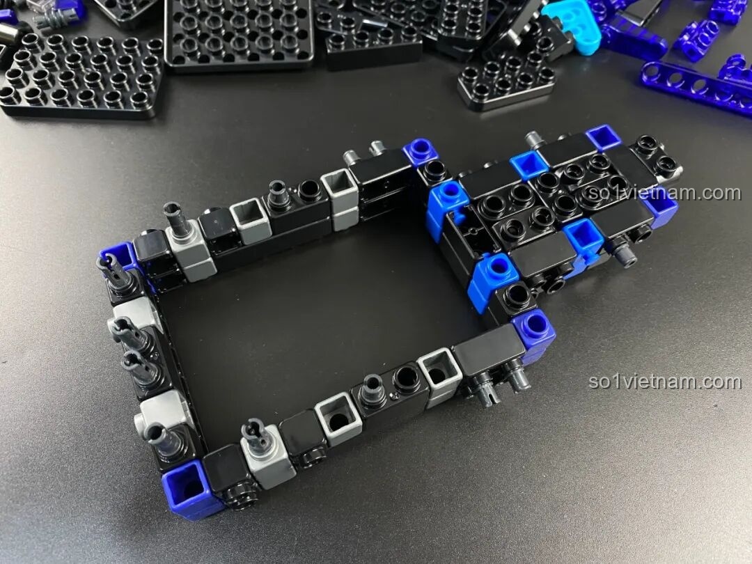 So sánh kích thước nhân vật Đinh Nghi với nhân vật khác