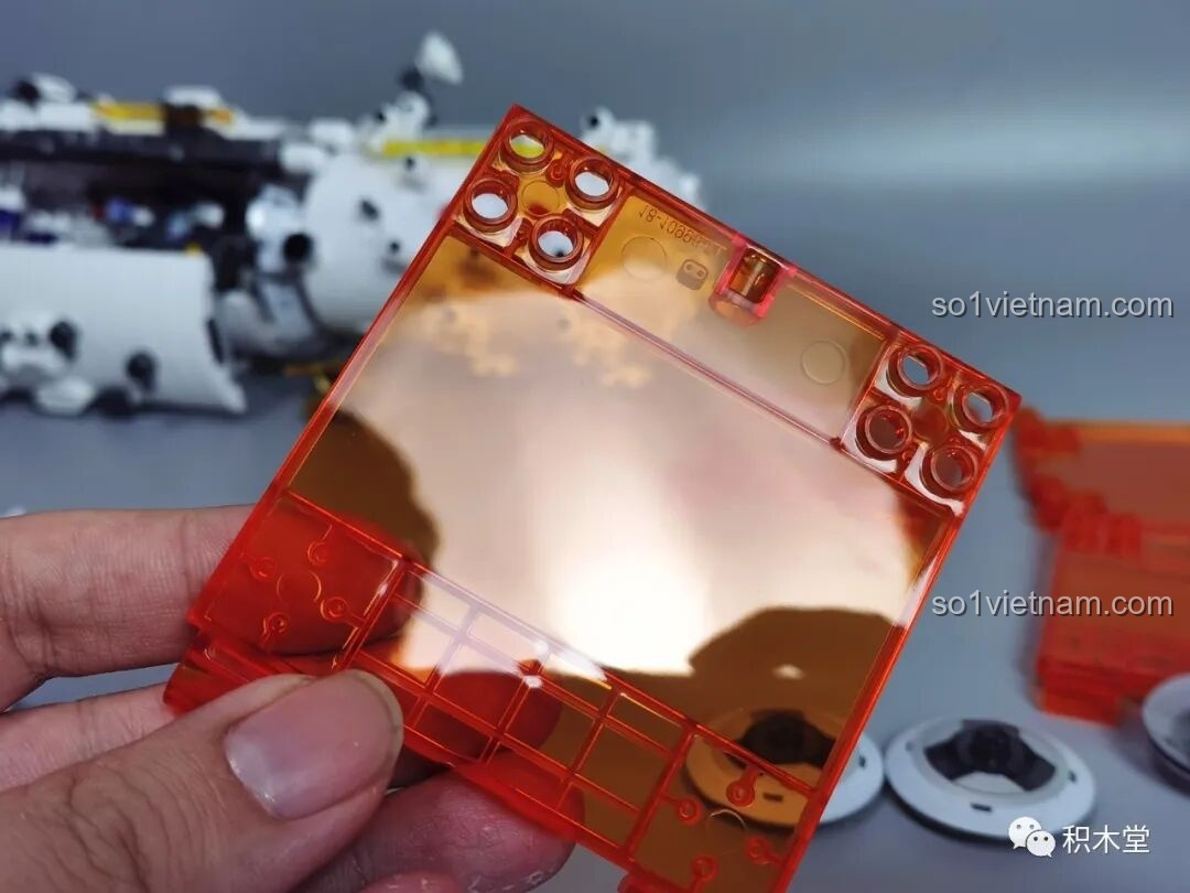 Cánh quạt thiên hà của BLOKEES 81102 có thể gấp và xoay