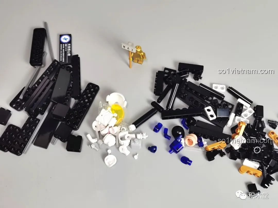 Quá trình lắp ráp phần trụ cột lớn của BLOKEES 81102