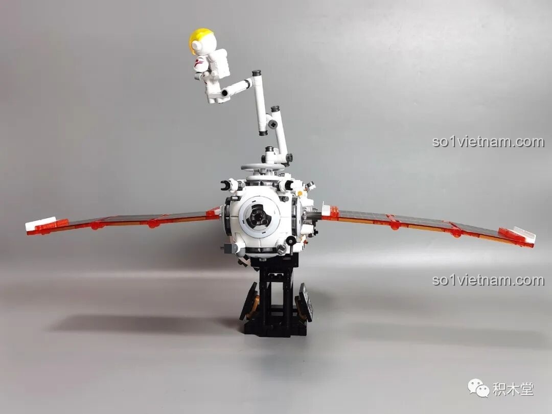 Mô hình BLOKEES 81102 hoàn thiện với cánh quạt gấp