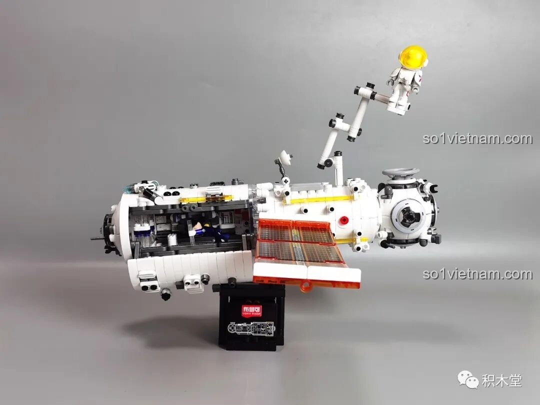 Mô hình BLOKEES 81102 với các phần được kết nối