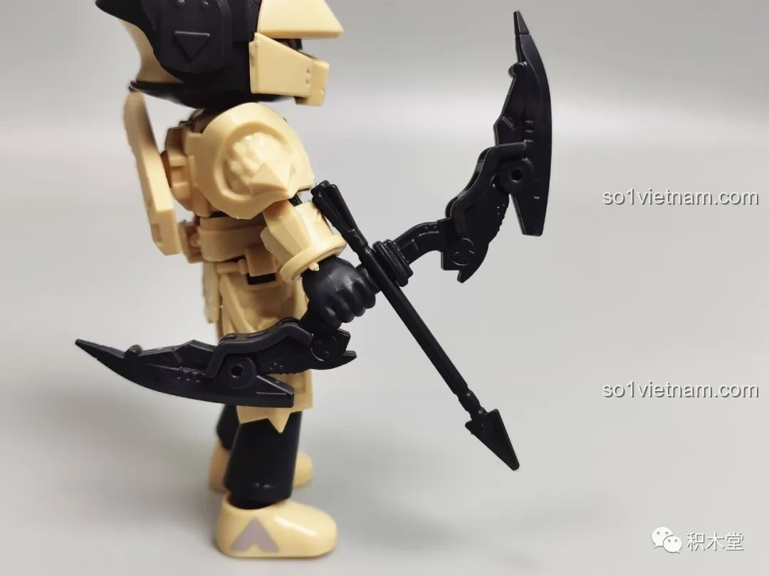 Tôn Ngộ Không Chiến Đấu tạo dáng