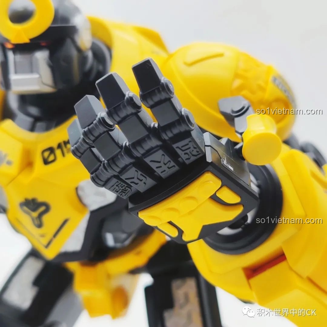 Cận cảnh chi tiết phần đầu của BLOKS HERO 85010