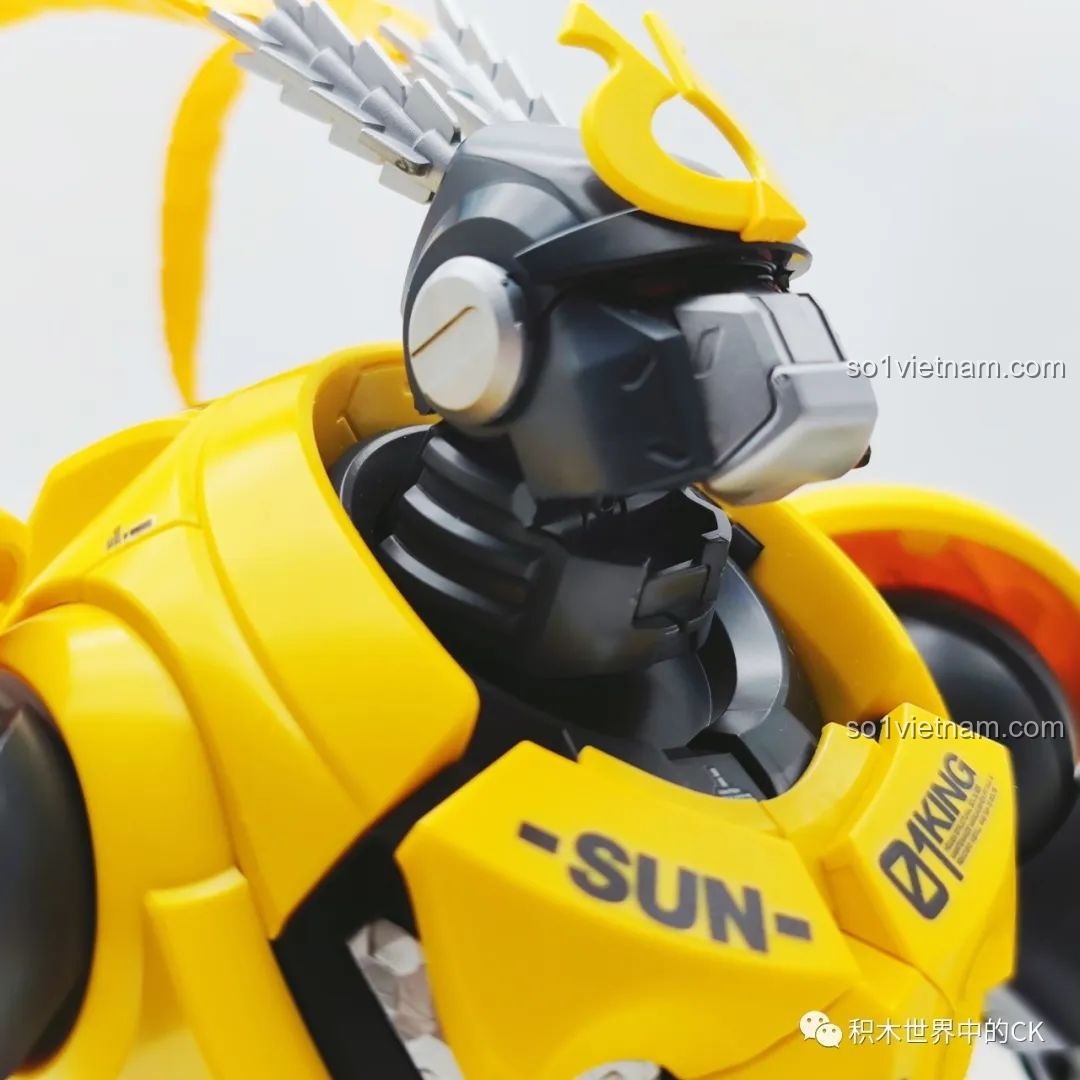 Cận cảnh chi tiết phần đầu của BLOKS HERO 85010