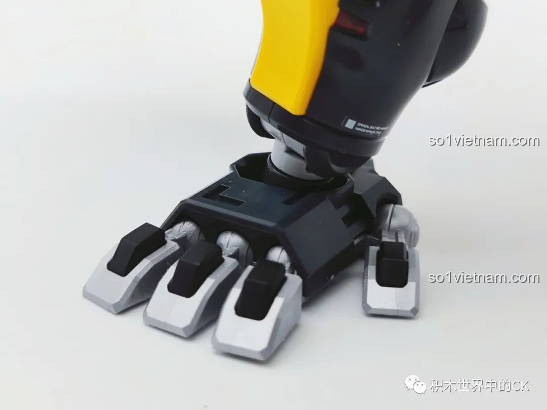 Cận cảnh chi tiết mặt sau đầu của BLOKS HERO 85010