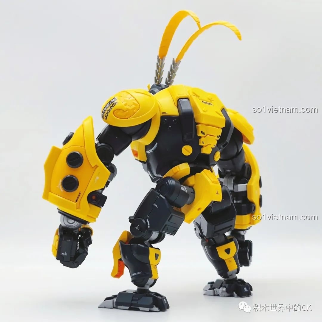 Quá trình lắp ráp phần thân của BLOKS HERO 85010