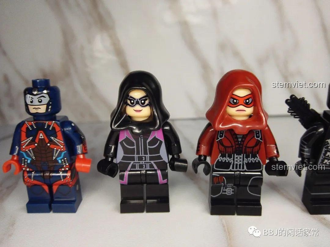 Mô hình Rick Flag trong bộ XINH X0179, với trang phục quân đội và súng.