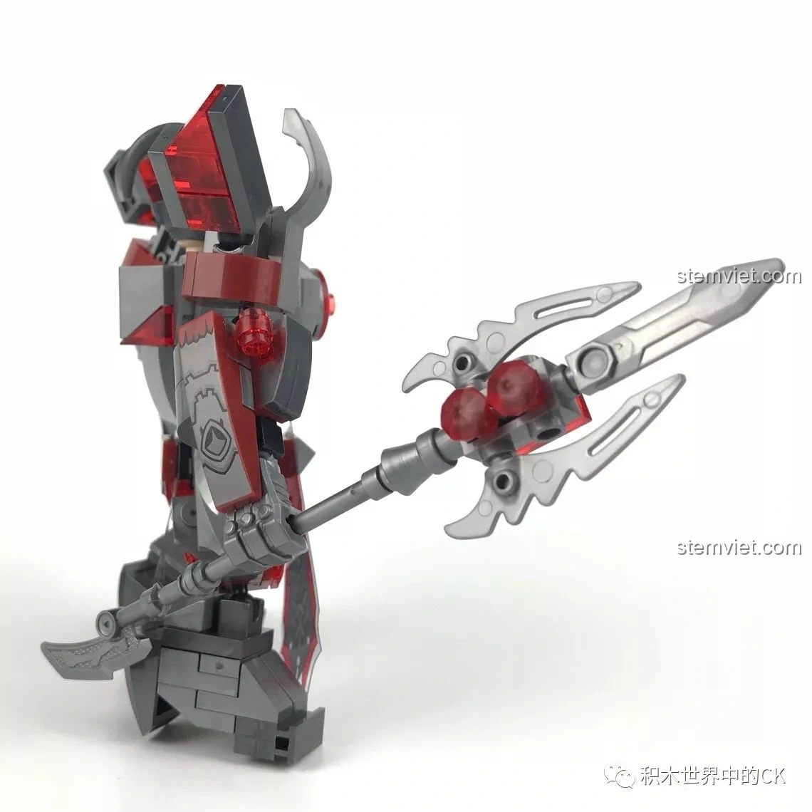 Bộ ba Lữ Bố: minifigure, kích, và Mô hình Mecha Lữ Bố SEMBO 11861 hoàn chỉnh.