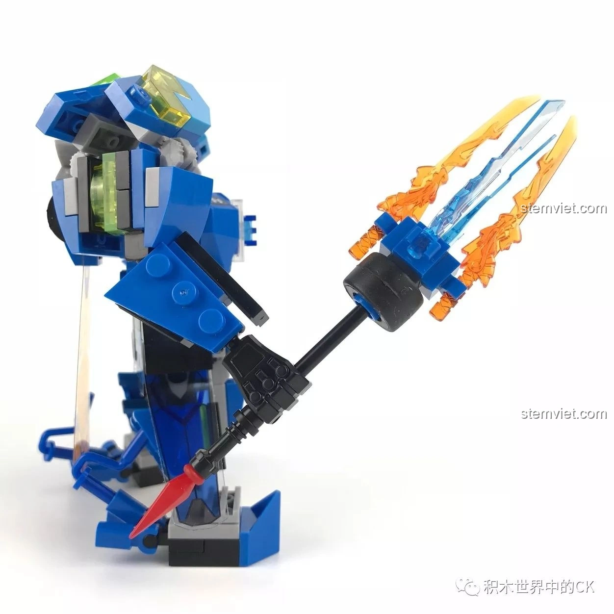Bộ ba Triệu Vân: minifigure, thương, và Mô hình Mecha Triệu Vân SEMBO 11860 hoàn chỉnh.