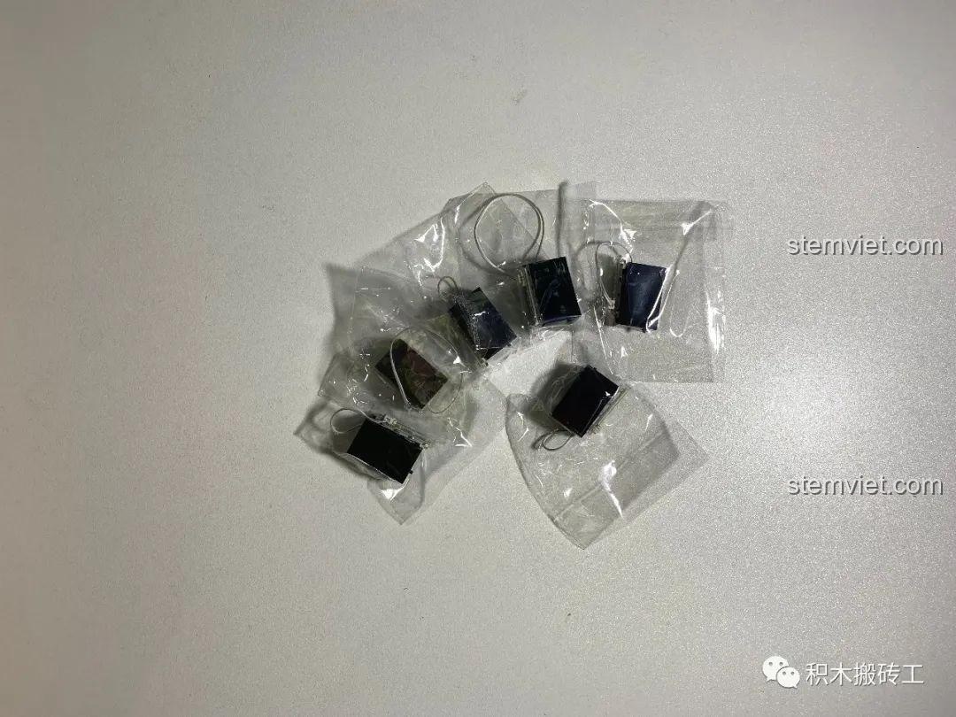 Bộ đèn LED đi kèm trong set đồ chơi mô hình Cửa hàng Apple Store Flagship phiên bản đèn SD6900.