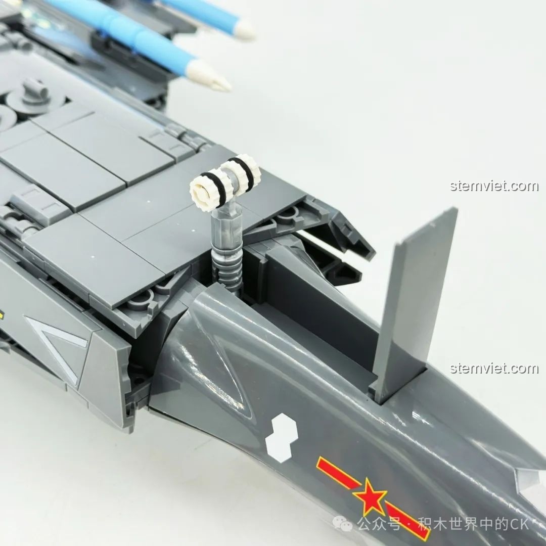 Bộ đồ chơi Chim ưng biển J-35 cho bé trai từ 6 tuổi có hệ thống bánh đáp trước có thể thu vào.