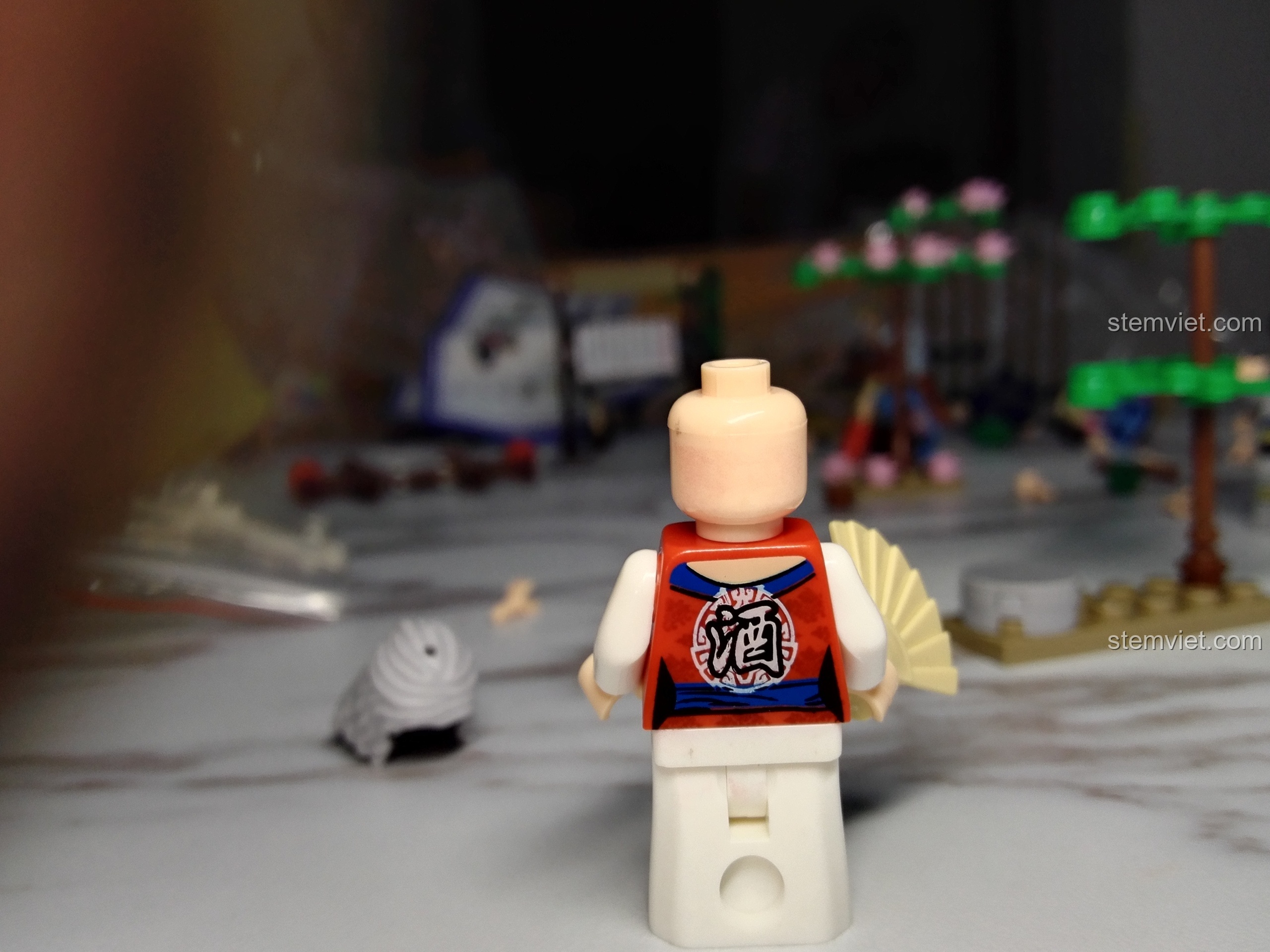 Mặt sau của minifigure Đồng Tương Ngọc trong bộ KAZI KY5006.