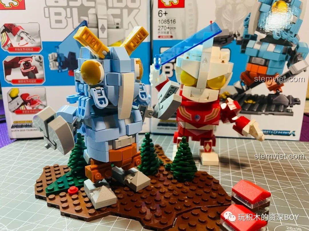 Bộ đôi mô hình lắp ráp Sembo Ultraman Diga và Quái Vật Baltan 108516, tạo dáng chiến đấu cùng nhau.