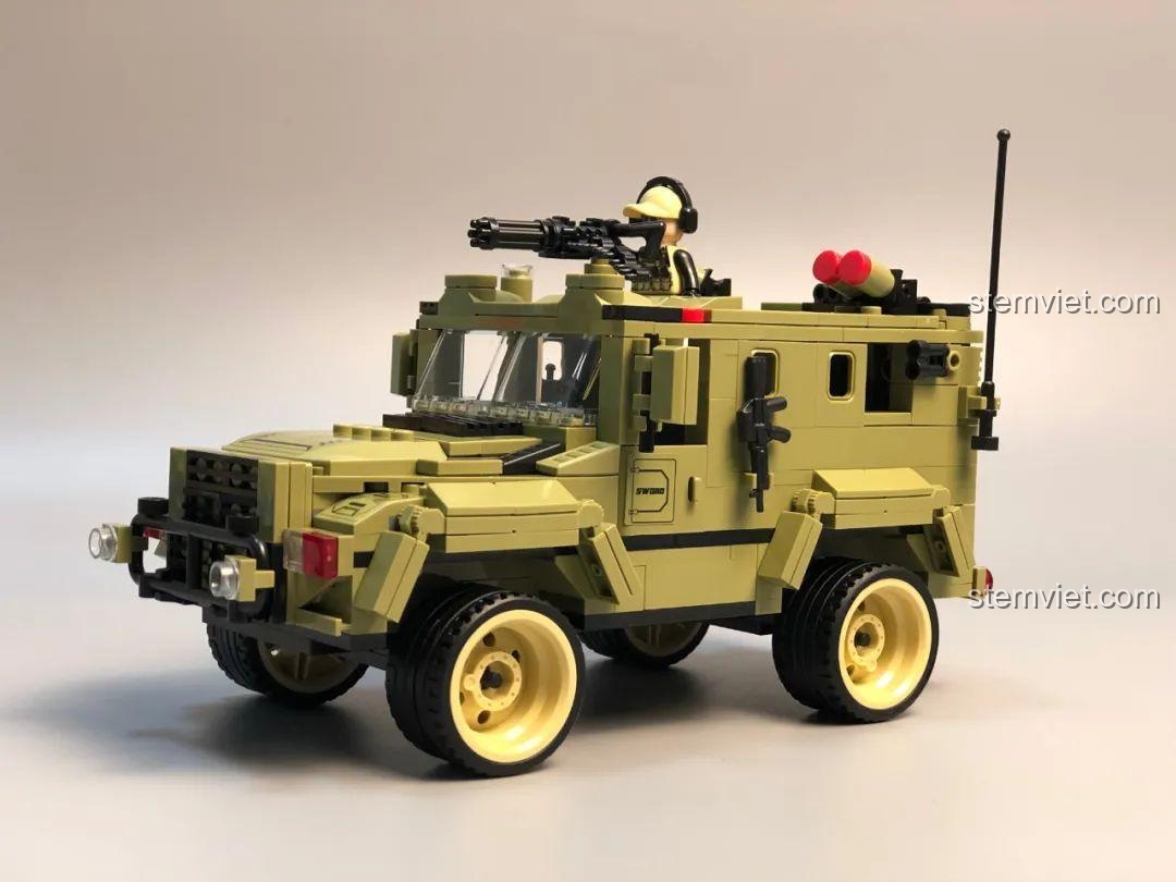 Xe bọc thép GUDI 20107 từ góc nhìn khác.