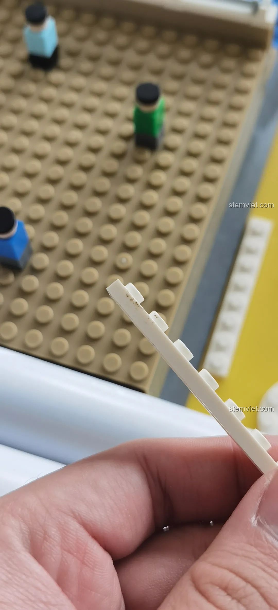 Phần thân chính của bộ lắp ghép London Eye WANGE 6215, với các chi tiết phức tạp và hệ thống dây cáp.