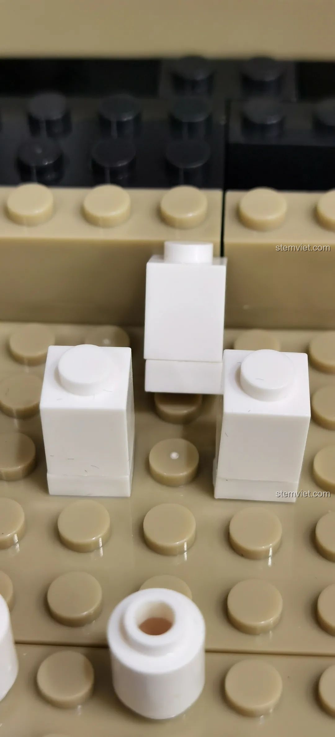 Toàn cảnh quá trình lắp ráp bộ lắp ghép London Eye WANGE 6215, cho thấy sự phức tạp và quy mô của dự án.