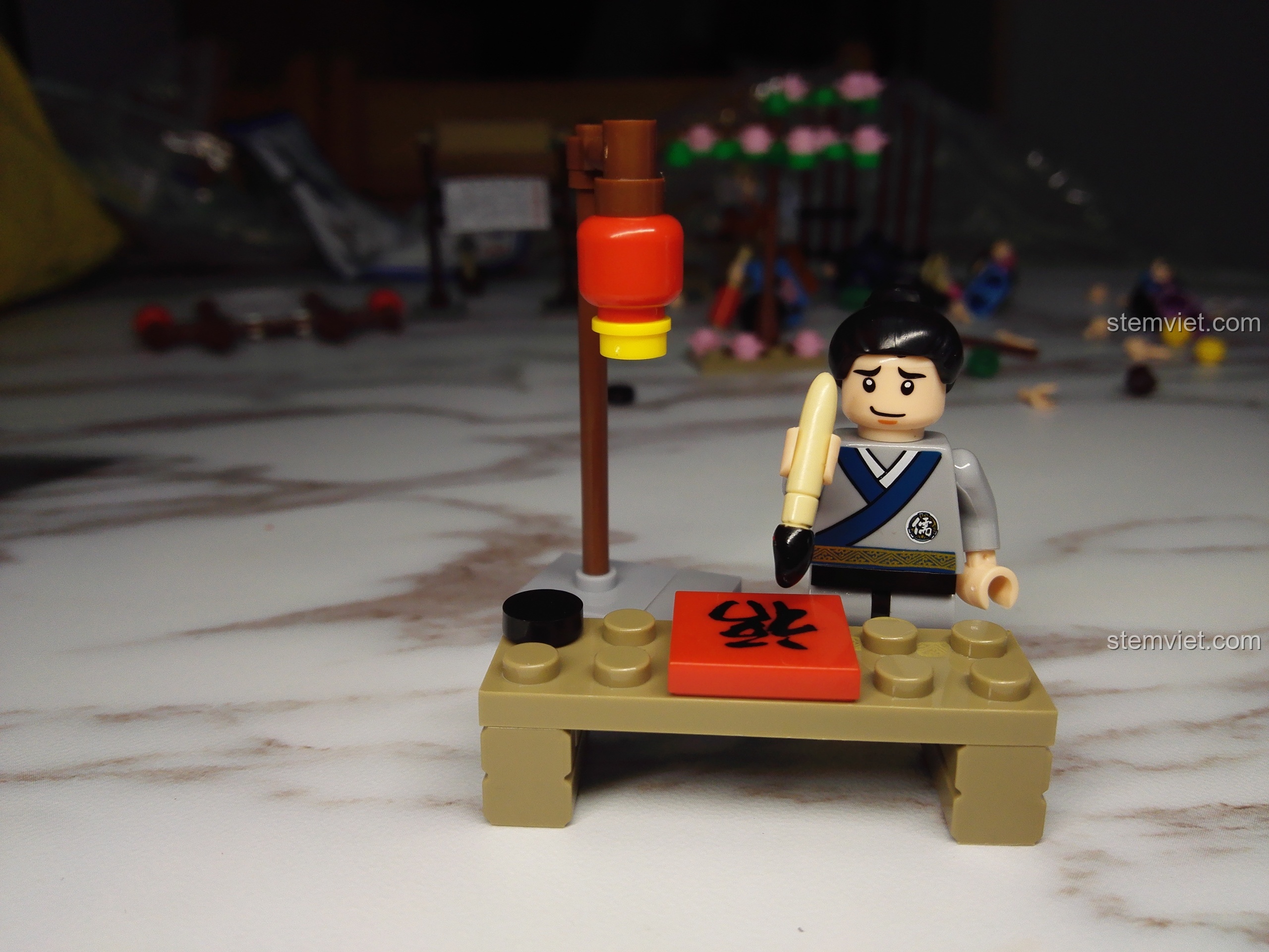 Minifigure Lý Đại Chủy với bếp và xẻng nấu ăn trong bộ KAZI KY5006.