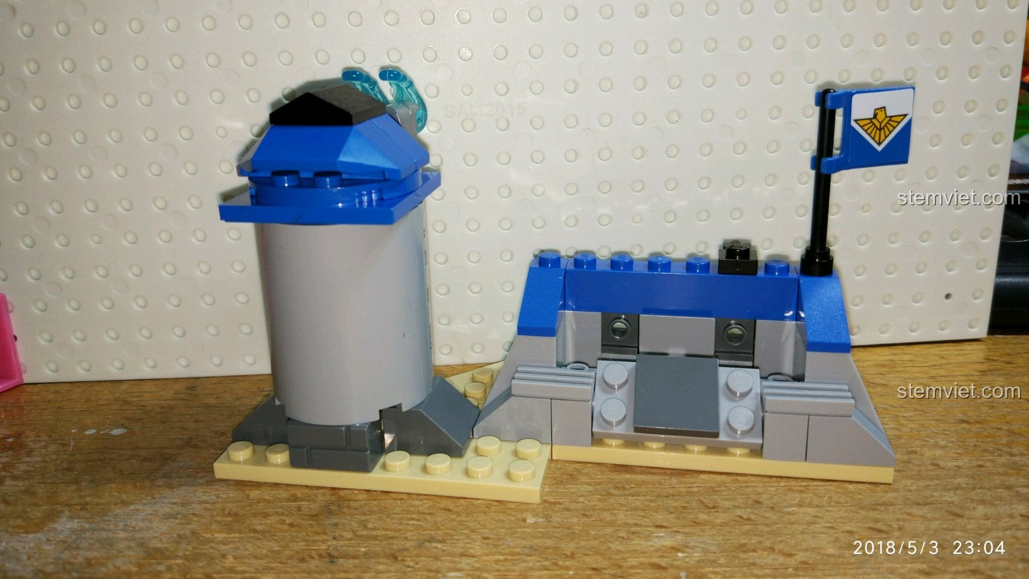 Góc nhìn khác của Máy Bay Ném Bom Tia Chớp Đen Enlighten 2716, bộ lắp ghép Máy bay tương lai QMAN 2716 siêu tiết kiệm