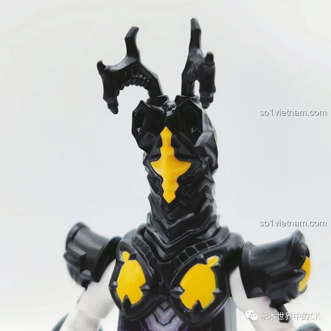 Nhân vật Flame Fighter trong bộ lắp ghép Ultraman BLOKEES 71217