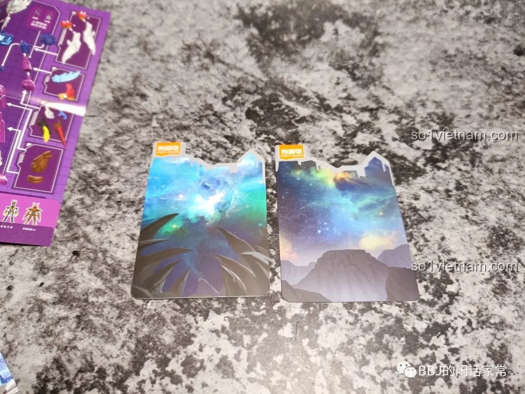 Thêm các phụ kiện vũ khí và đế trưng bày cho mô hình.